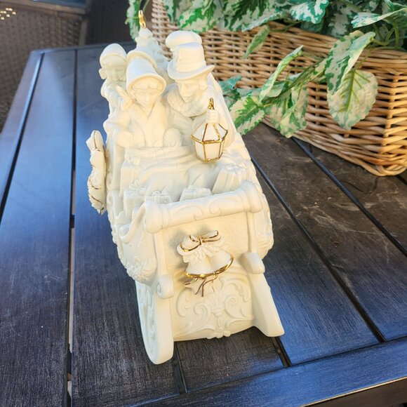 Vintage White with Gold Trim Porcelain Christmas Sleigh with family - Picture 6 of 16